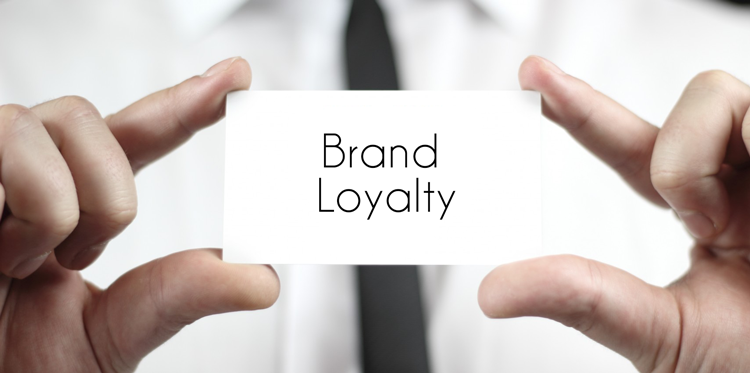 وفاداری به برند (Brand Loyalty) چیست؟