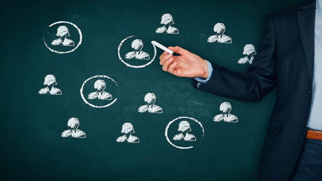 اهمیت شناسایی مخاطبین هدف در مدیریت شبکه های اجتماعی
